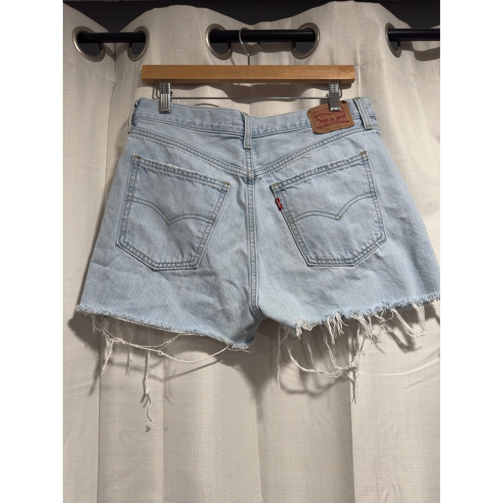 Levis Low Pro Straight Light Wash Denim Cut Off Shorts‎ Blue A0964-0011 Size 30 - Picture 3 of 7